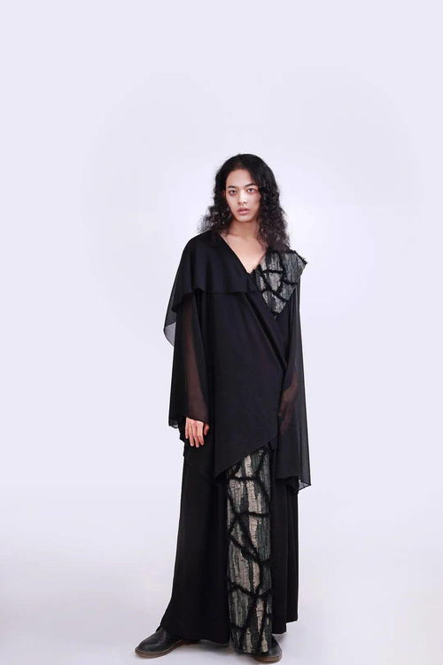 乐山师范学院美术学院2020届服装与服饰设计专业毕业作品展 时尚与地域文化的交融